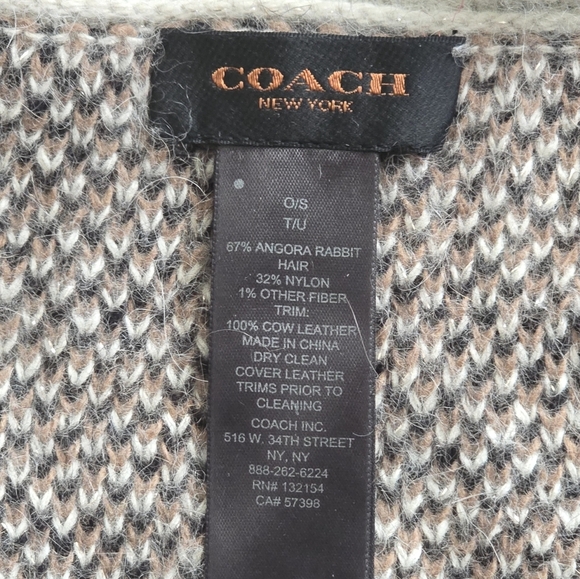 Coach Black and Cream Knit Scarf - Picture 4 of 4